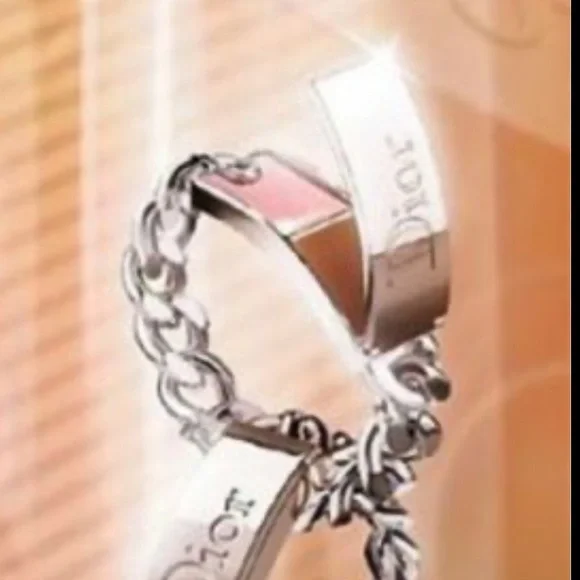 VTG Christian Dior Silver Chain Link Nameplate Logo Lip Gloss ID Makeup Bracelet - Picture 12 of 16